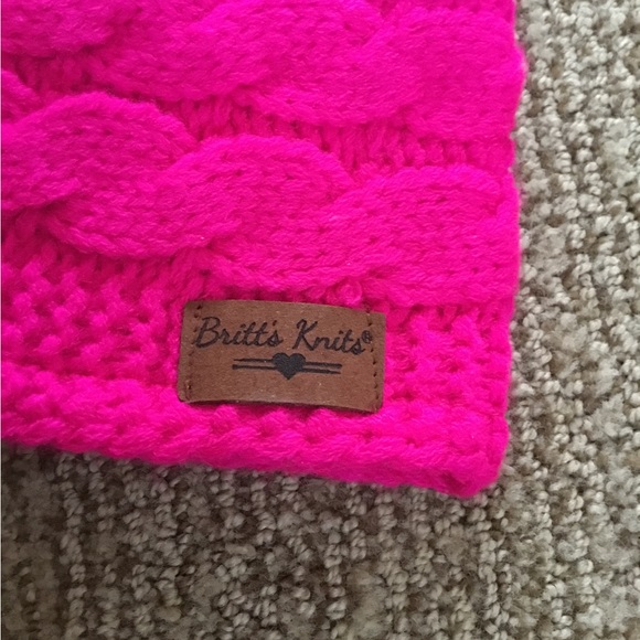 Britt’s Knits - Picture 4 of 4
